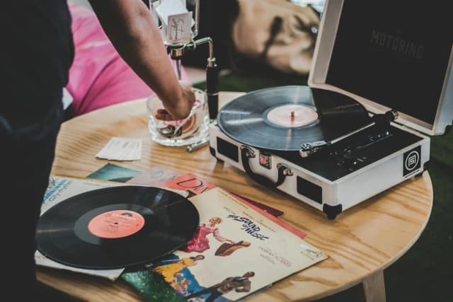 Vinyl + CD Market