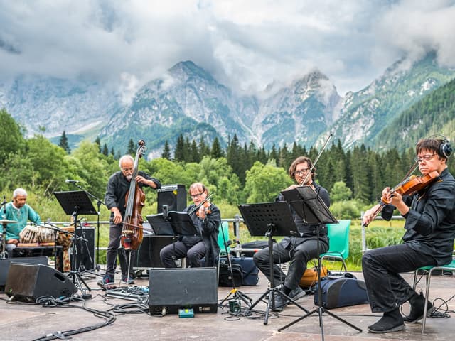 Trilok Gurtu & Arke' String Quartet