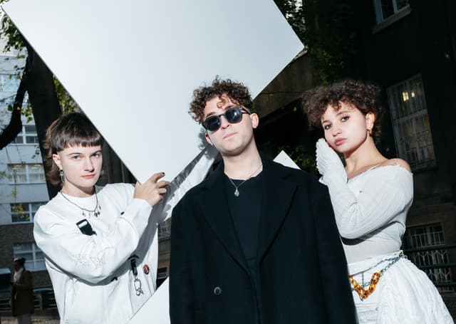 Curly Simon + Meowlau X Val