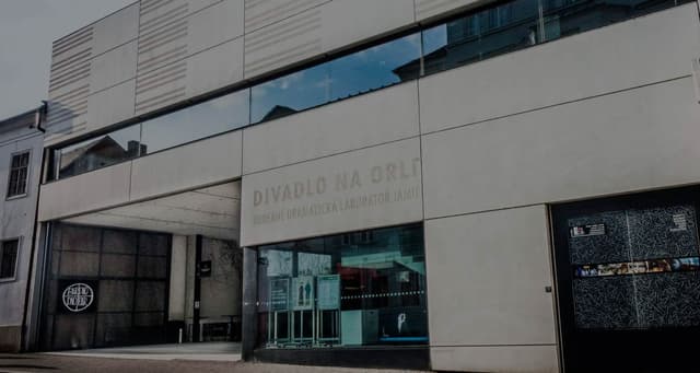 PREMIÉRA: Svět se zbláznil