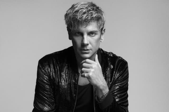 MAKSIM