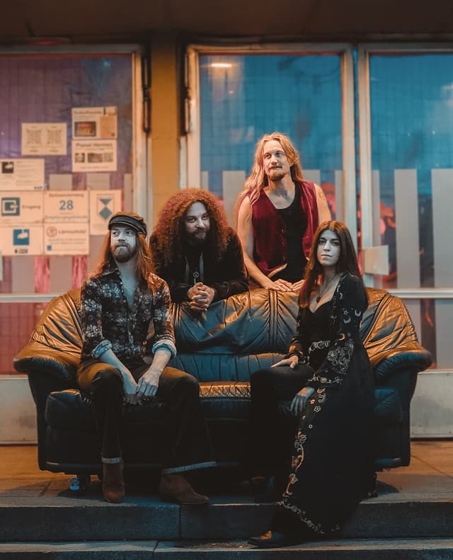 Sienna Root (SWE) + Kant (D) – Double Live Release Tour 2025