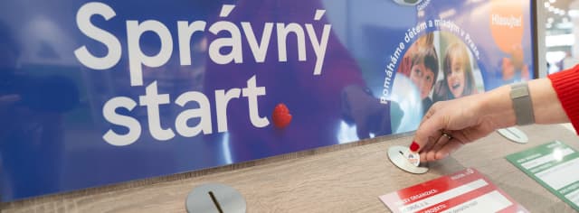Losování zlatého žetonu pro dobročinnou organizaci