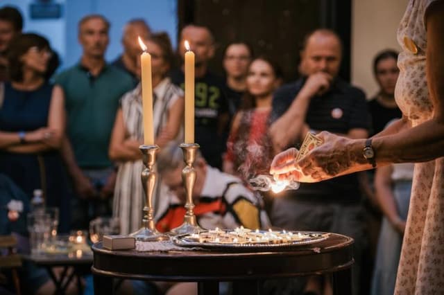 Zapálení šabatových svíček – sváteční zahájení šabatu