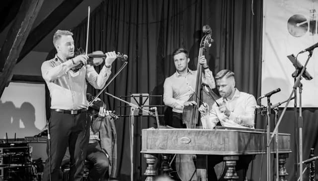 Cimbálka / Nótaband