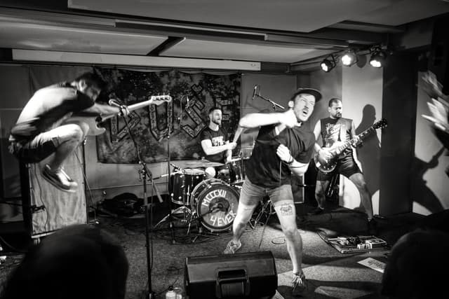 SHEEVA YOGA + SICKMARK (DE) + WARFUCK (FR) + BOILING POINT (SVK) + LILIXELBE vs TERMINATOR X + BRÜNNER TODESMARSCH
