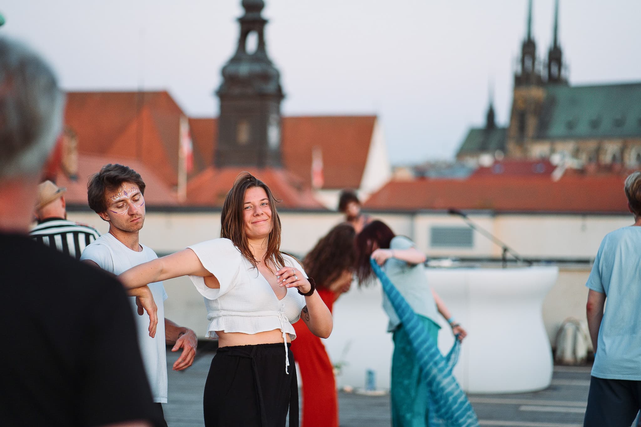 Lenka Brandtnerová: Jedeme na radosti z pohybu, hudby a přítomného okamžiku