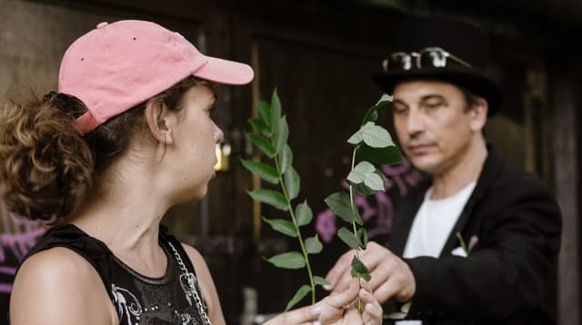 Ševelící sochy