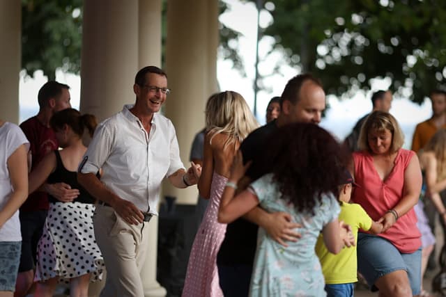 Salsa workshop a tančírna