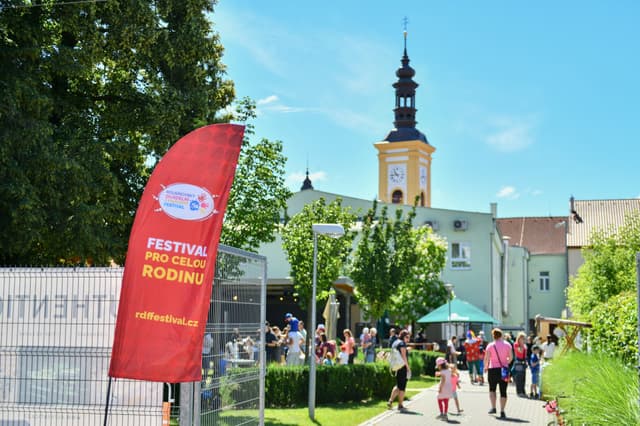 Rousínovský divadelní a folklorní festival