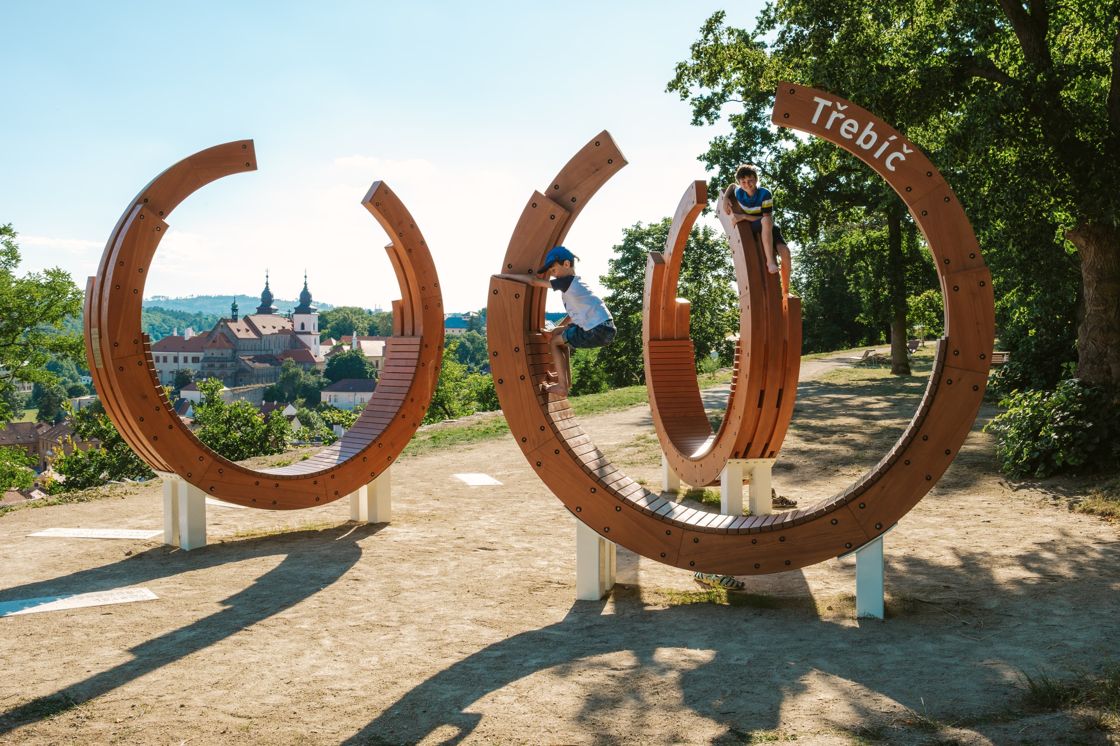 Hrádek s výhledem na baziliku sv. Prokopa