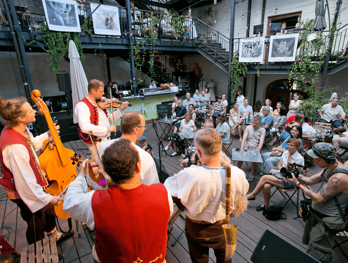 Střípky z předchozích ročníků festivalu