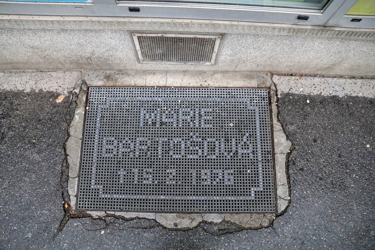 Pamětní deska Marie Bartošové