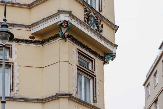 Proč Brno nespadne? Podpírají ho trpaslíci a mamlasové!