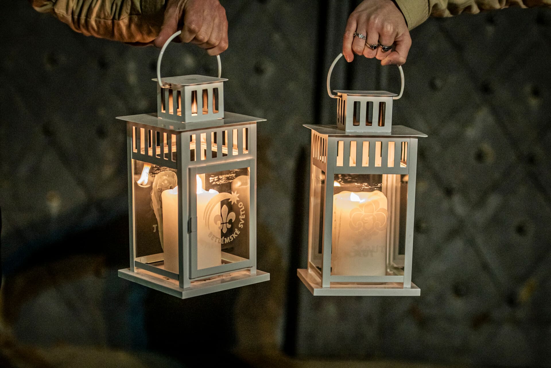 Plamínek světla zapálený přímo v Betlémě doputuje do katedrály v neděli 7. prosince v 16.00.