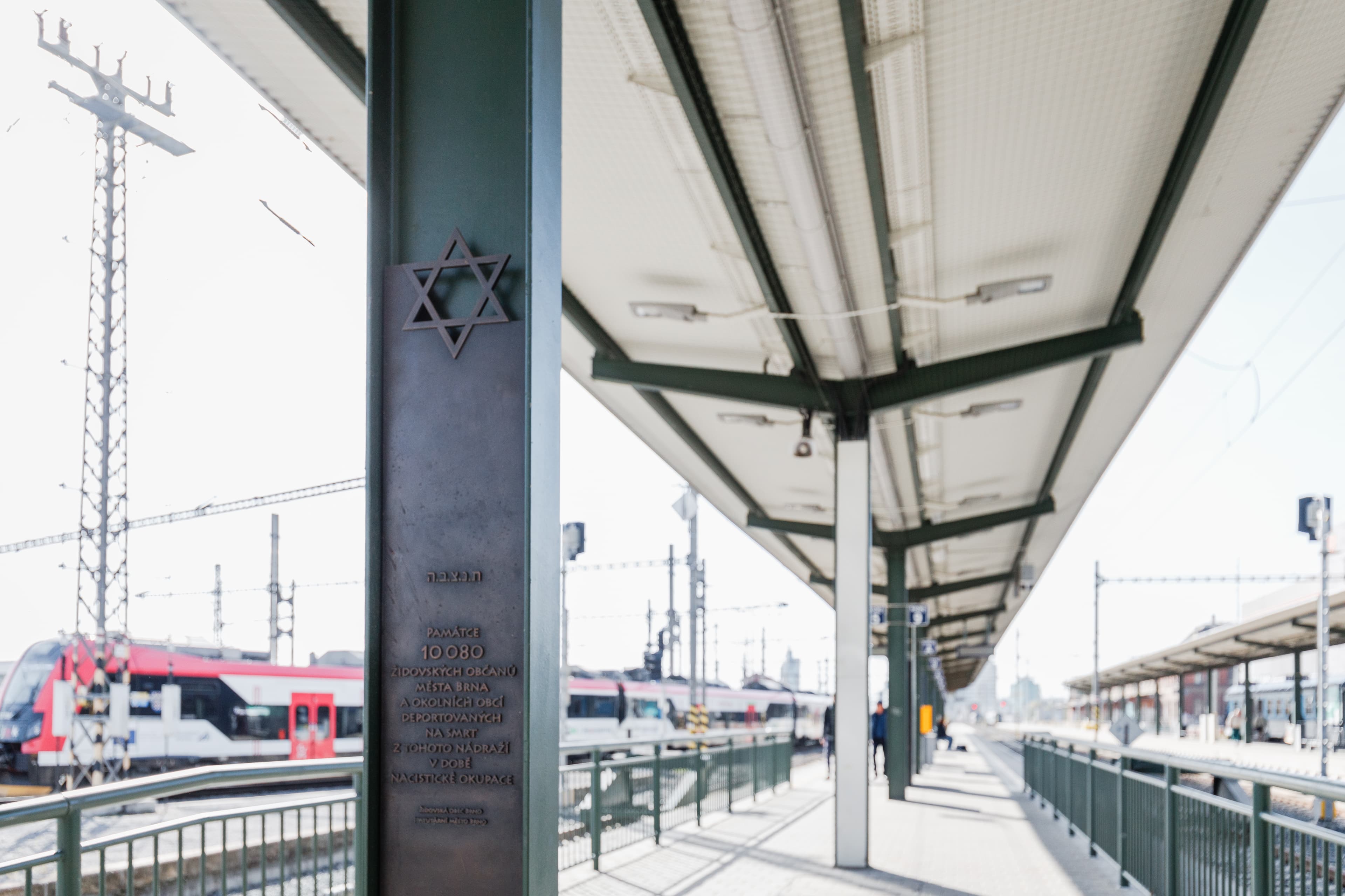 Památník zmizelých na 5. nástupišti