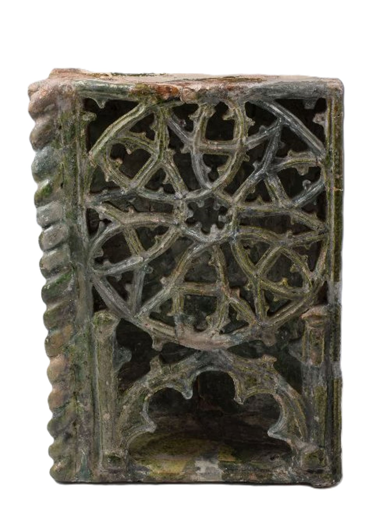 Ornamentálně zdobené kachle z hradních kamen představují vrchol pozdněgotického řemesla.